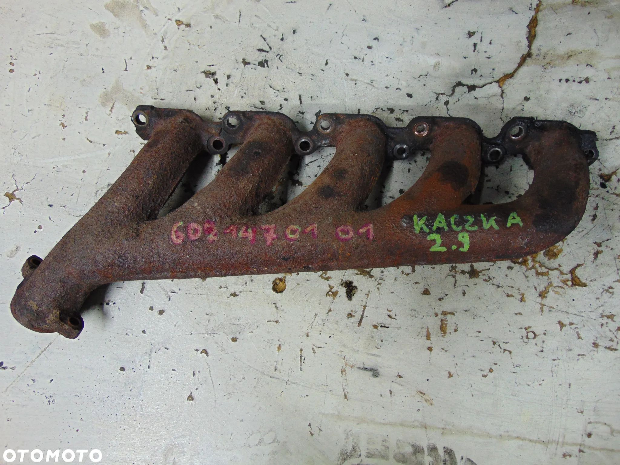Kolektor wydechowy mercedes kaczka 2,9 d - 1