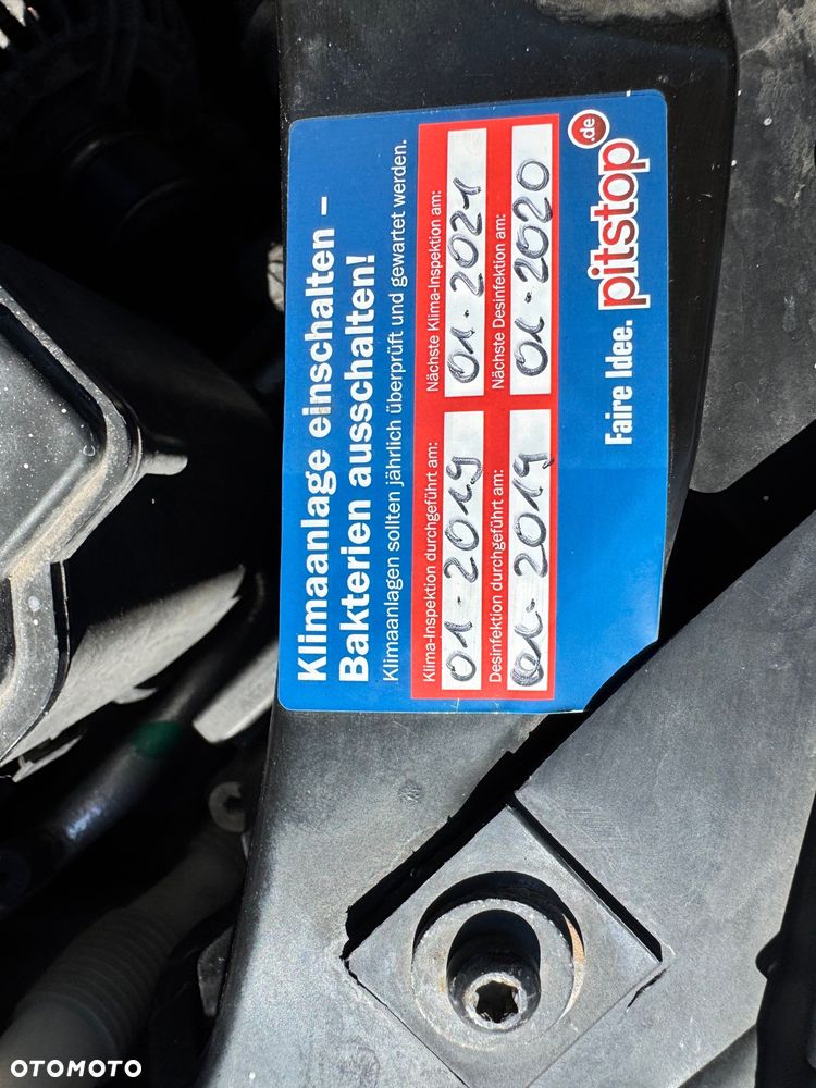 Volkswagen Golf 1.6 Comfortline - 19