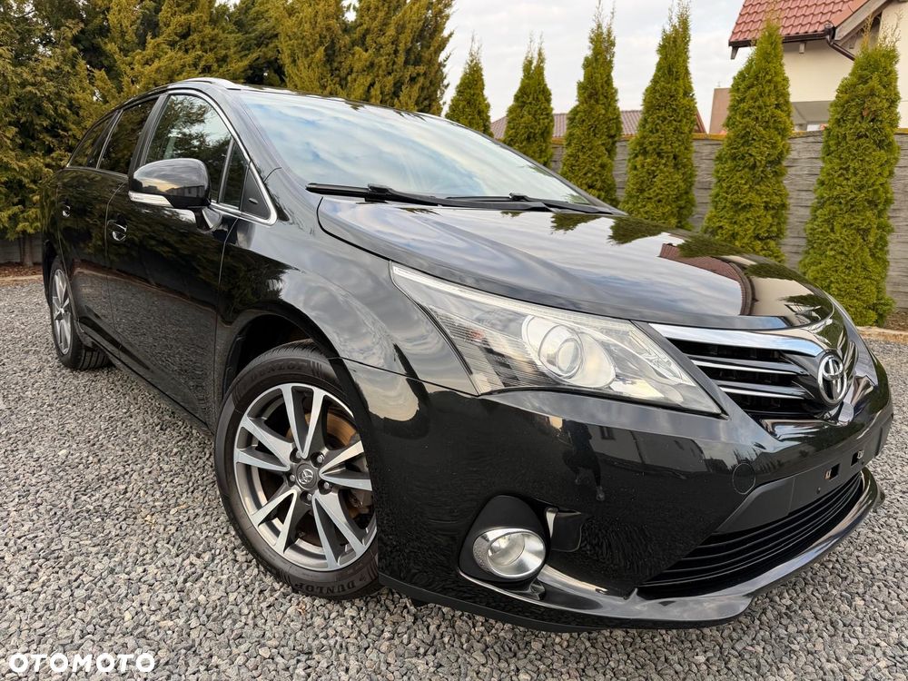 Toyota Avensis 1.8 Executive - 1