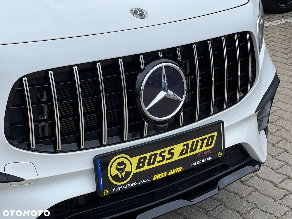 Mercedes-Benz GLB - 13