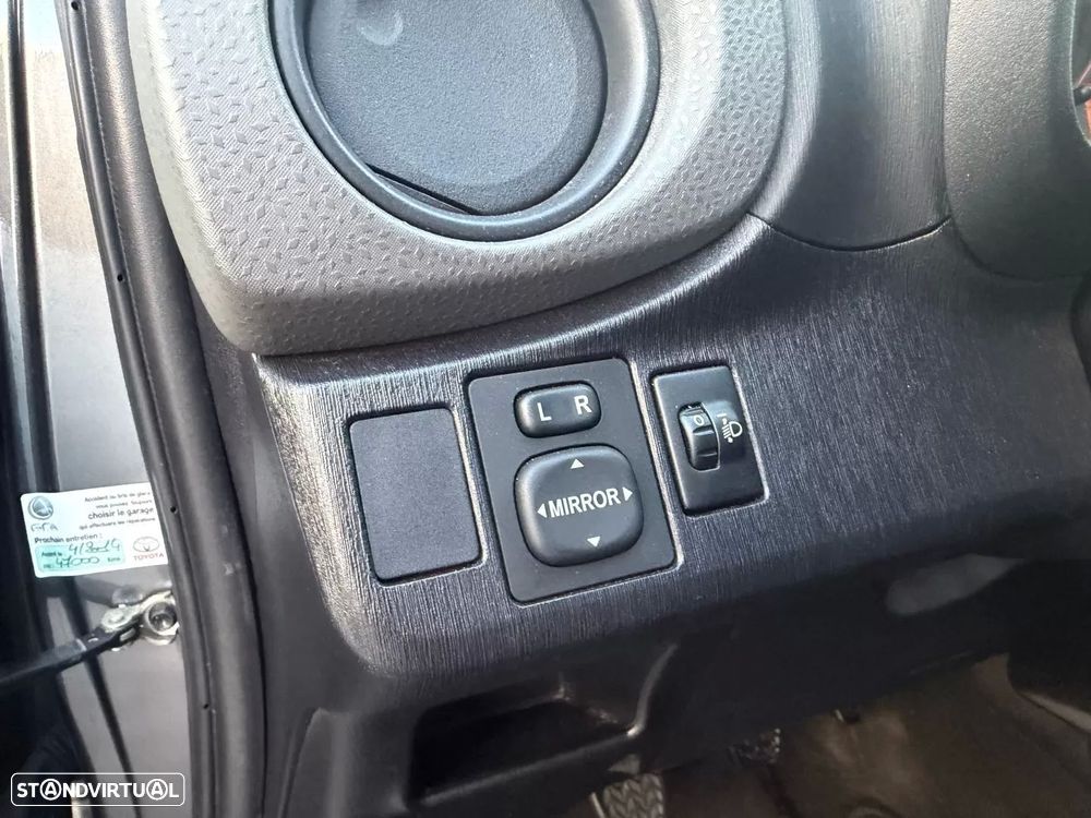 Toyota Yaris 1.4 D-4D Comfort 99g - 15