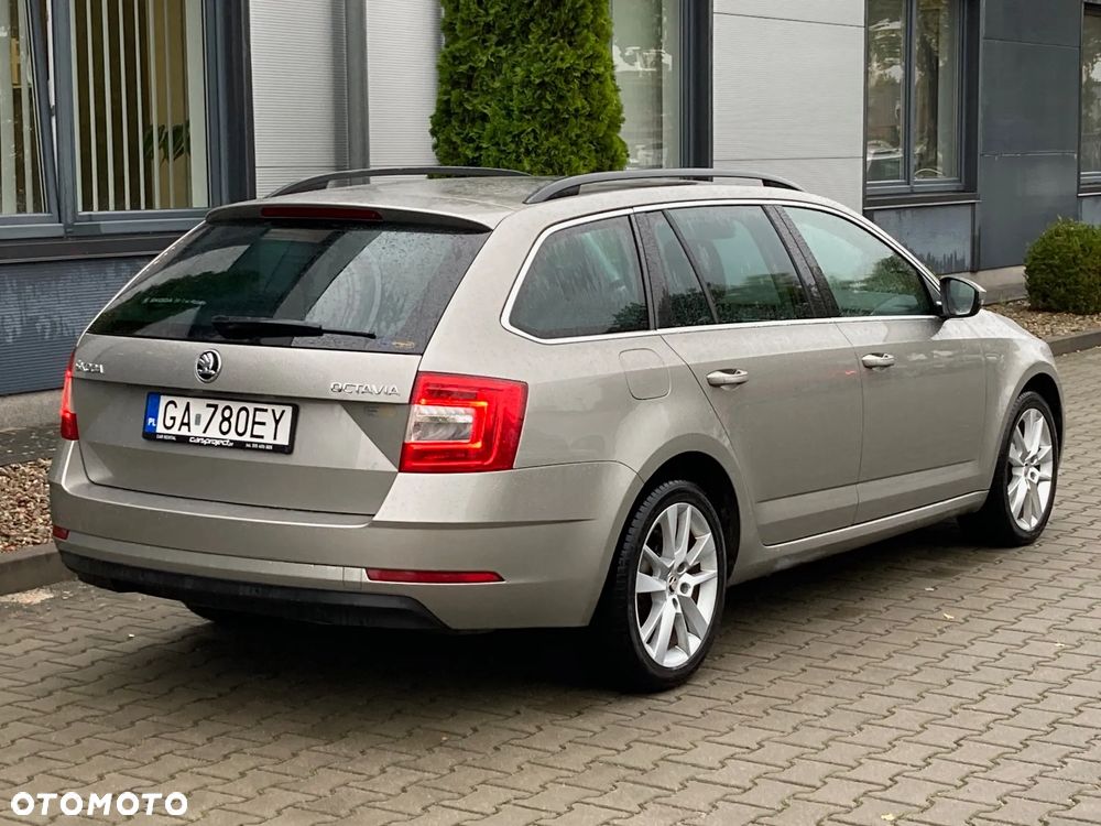 Skoda Octavia 1.6 TDI SCR Style DSG - 5