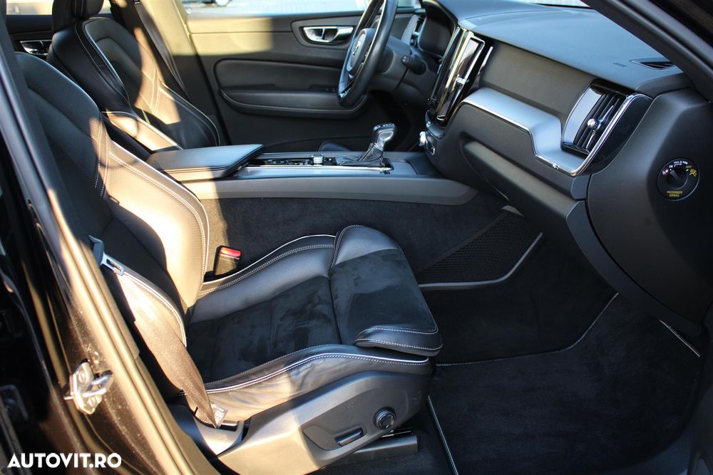 Volvo XC 60 D4 AWD Geartronic RDesign - 14