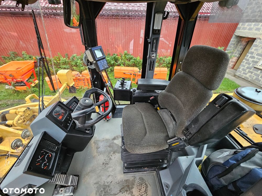 Caterpillar 962G - 10