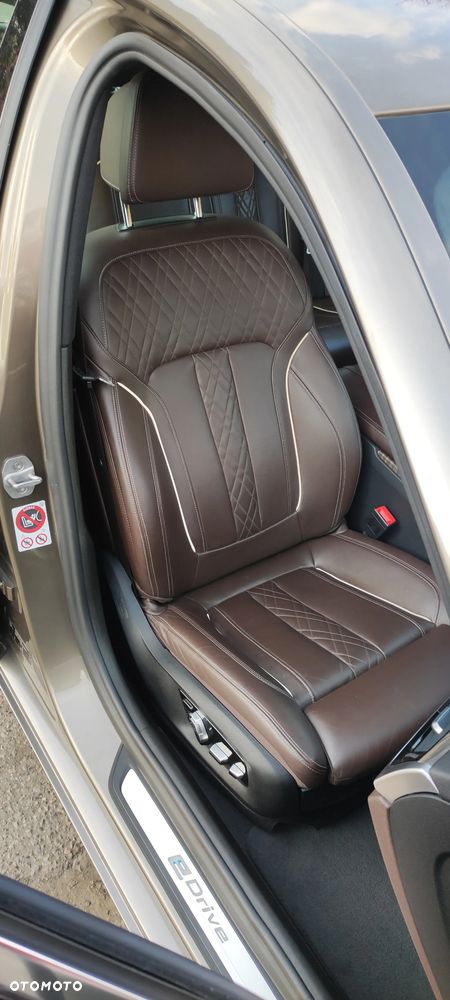BMW Seria 5 530e iPerformance Luxury Line sport - 25