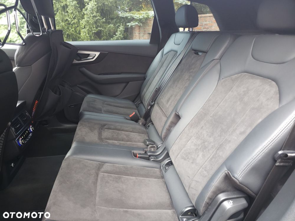 Audi Q7 - 34