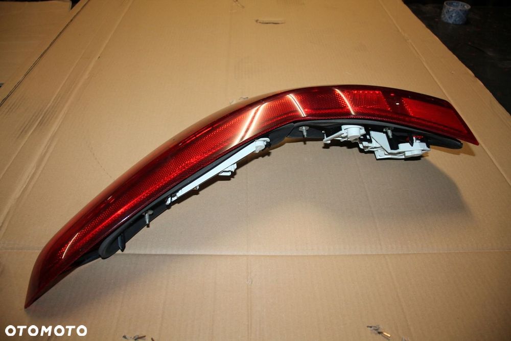 VOLVO V50 LIFT TYLNA LEWA LAMPA LEWY TYŁ IGŁA - 3