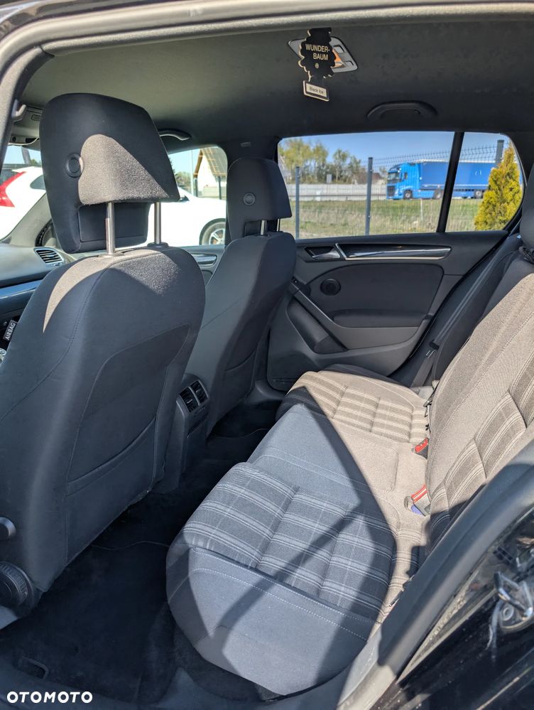 Volkswagen Golf 2.0 TDI DPF Highline - 14