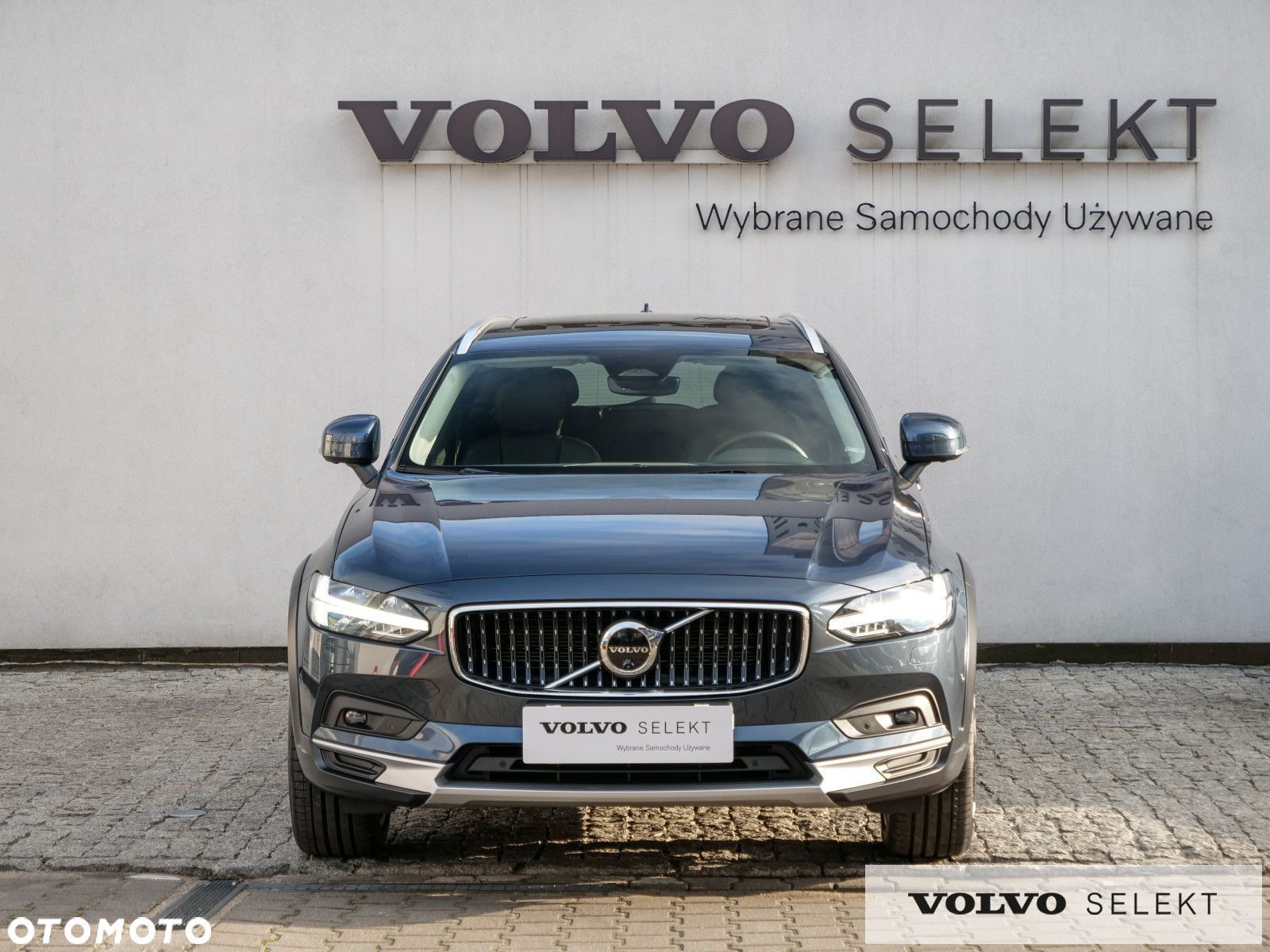 Volvo V90 Cross Country - 3