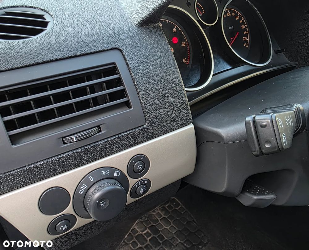 Opel Astra 1.7 CDTI DPF NAVI - 13