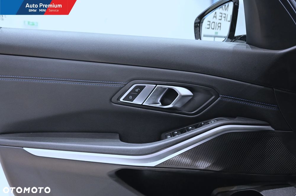 BMW Seria 3 318i - 10