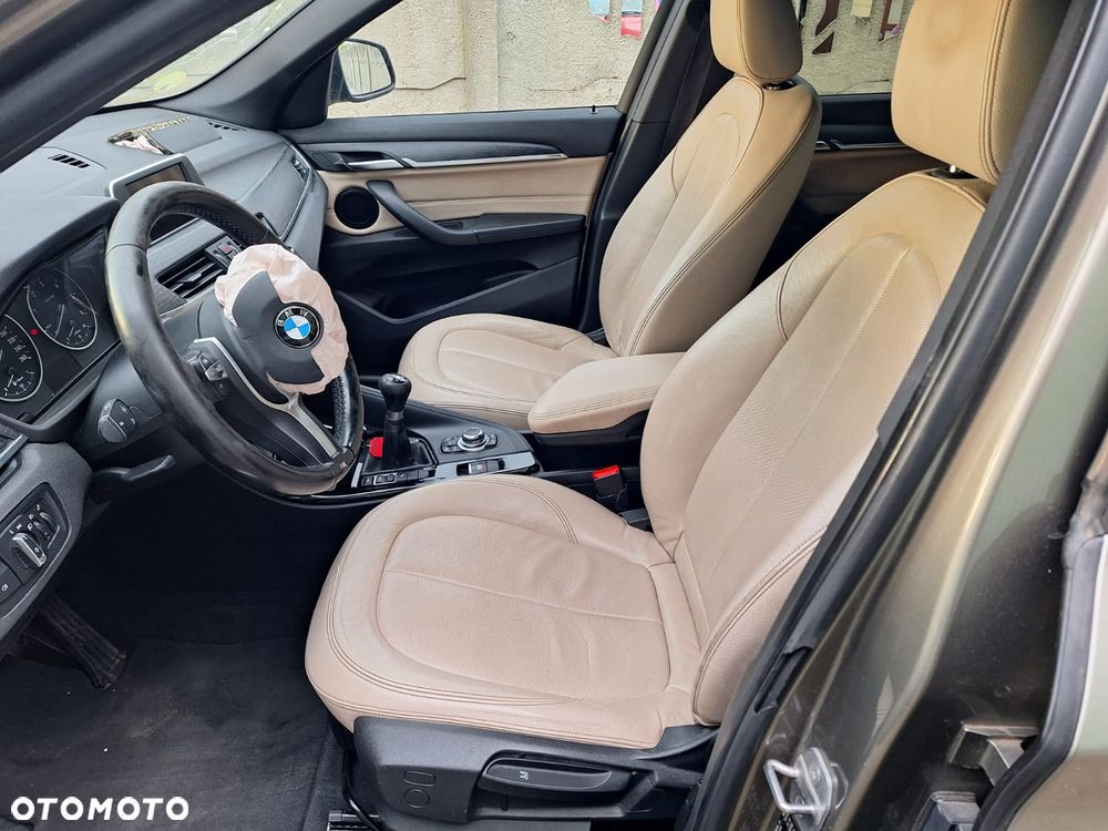 BMW X1 sDrive18d Sport Line - 9