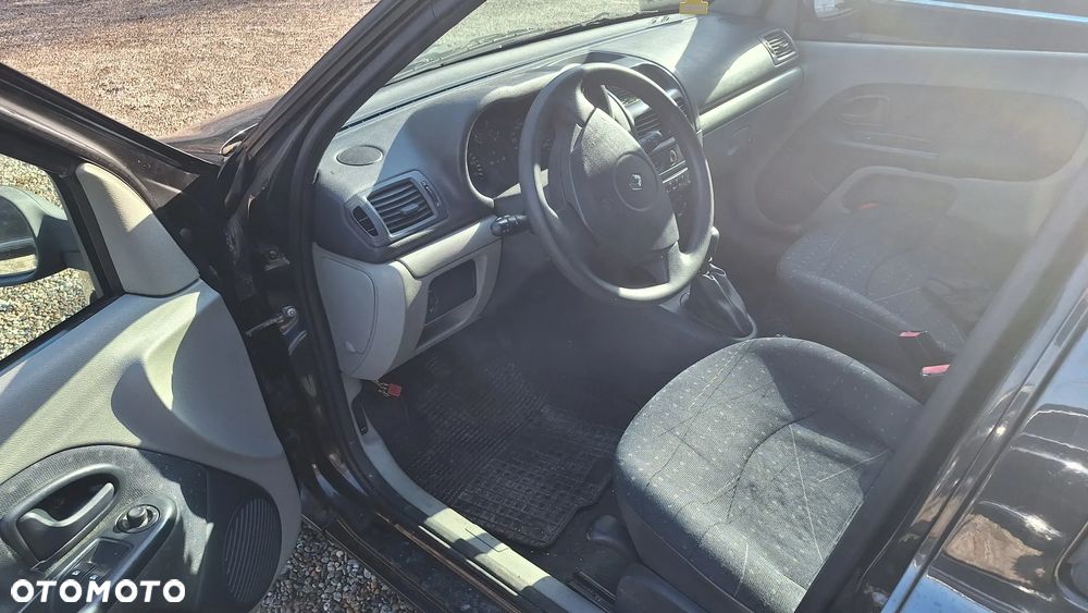 Renault Clio 1.2 16V Expression - 4