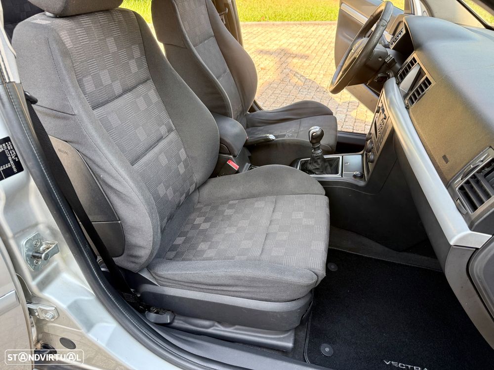 Opel Vectra GTS 2.2 DTi - 30
