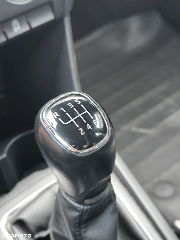 Skoda RAPID 1.0 TSI Ambition - 14