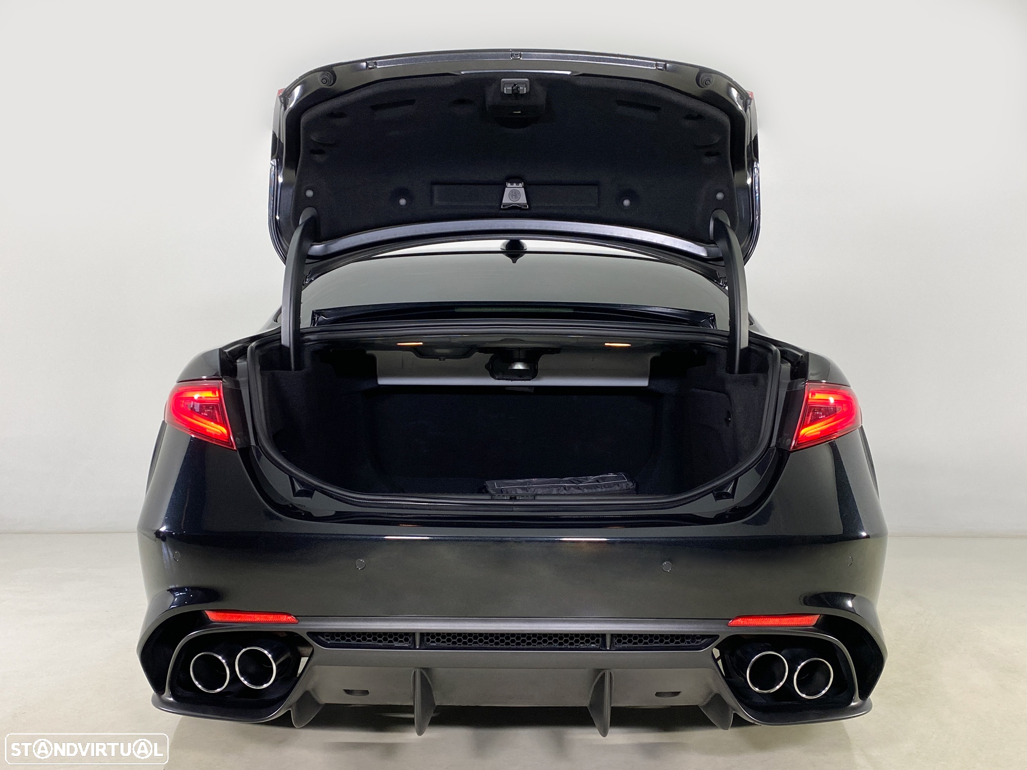 Alfa Romeo Giulia 2.9 Bi-Turbo Quadrifoglio AT8 - 8