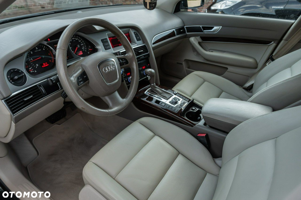 Audi A6 - 6