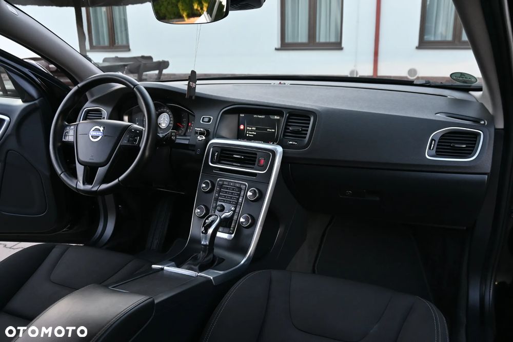 Volvo V60 D3 Geartronic Momentum - 9