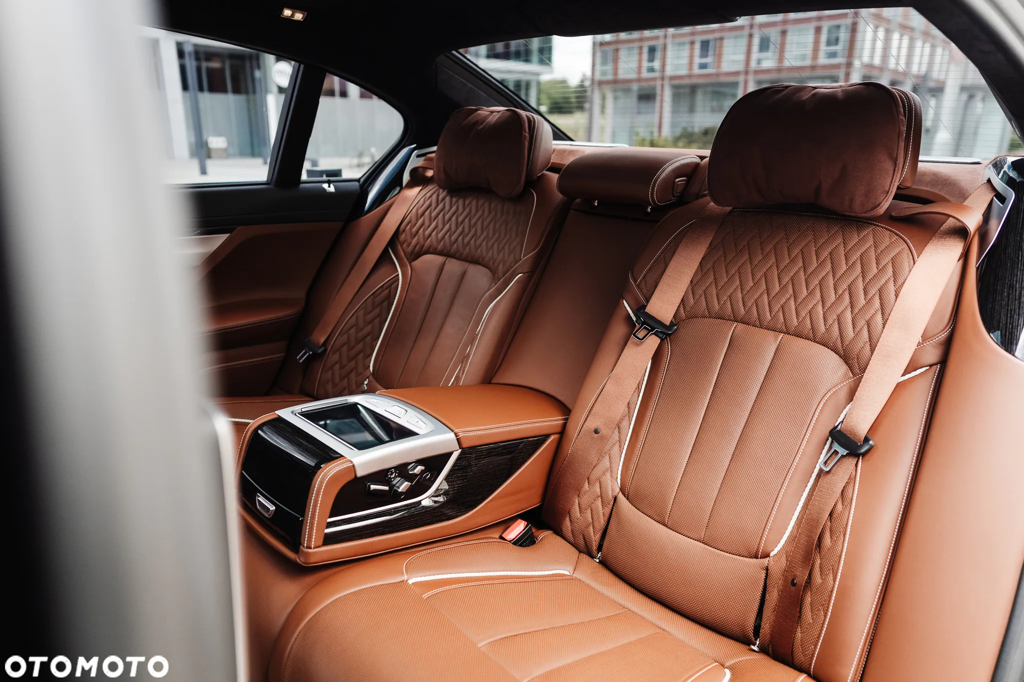 BMW Seria 7 M760Li xDrive - 36