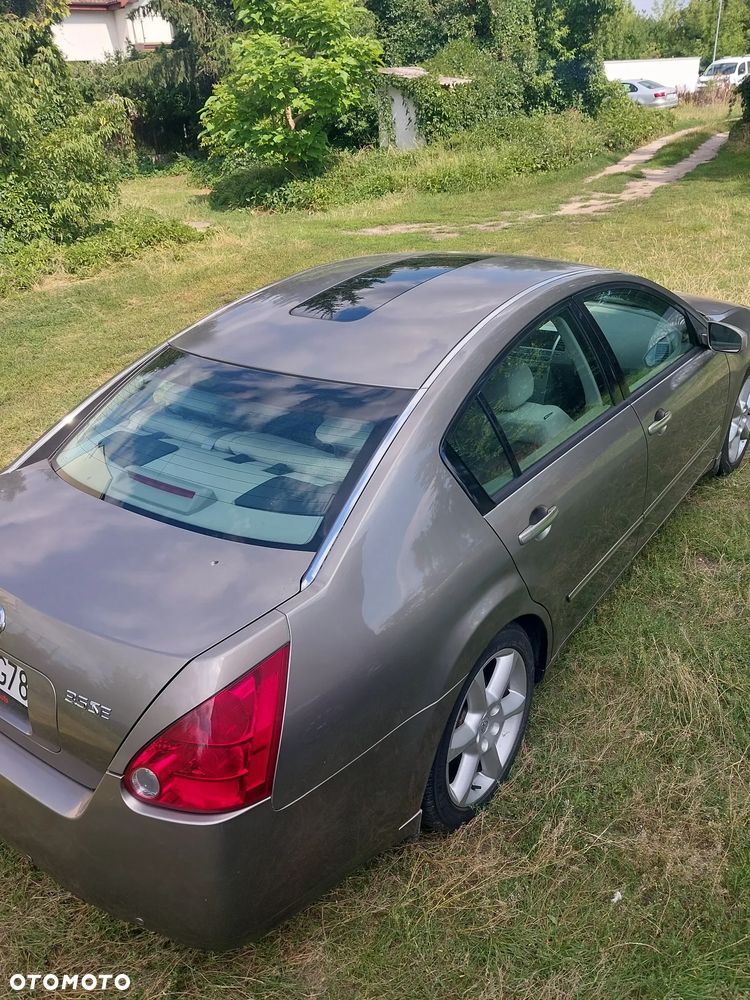 Nissan Maxima 3.5 SE - 3