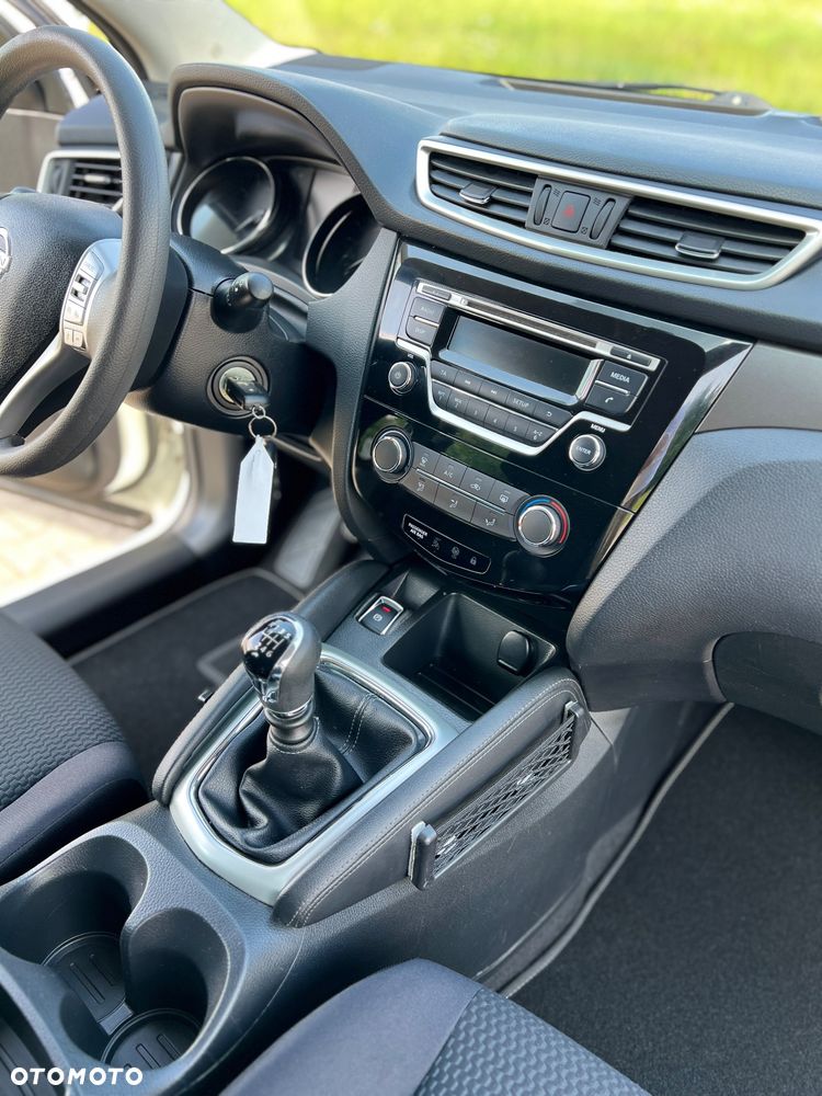 Nissan Qashqai 1.2 DIG-T Acenta EU6 - 16