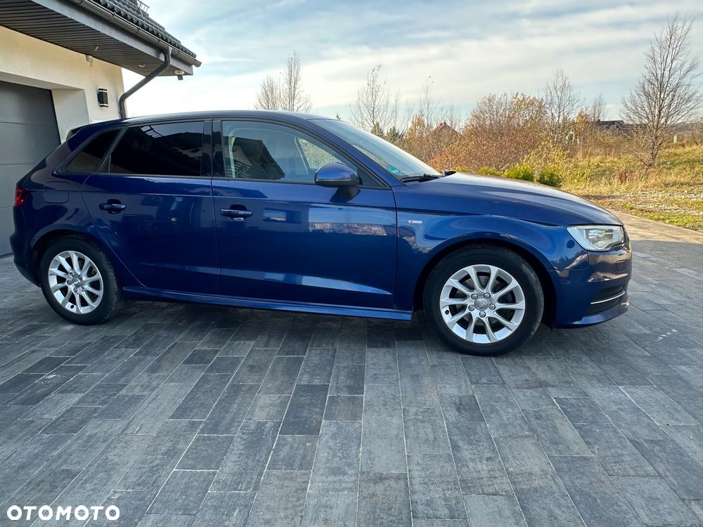 Audi A3 Sportback - 15