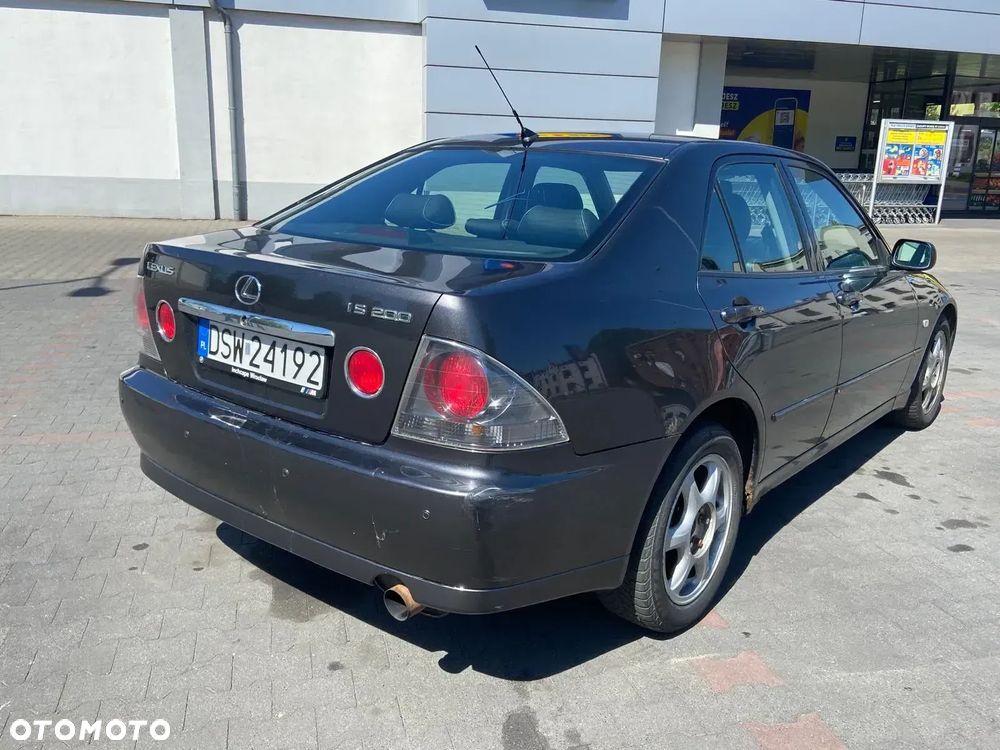 Lexus IS 200 Prestige - 3