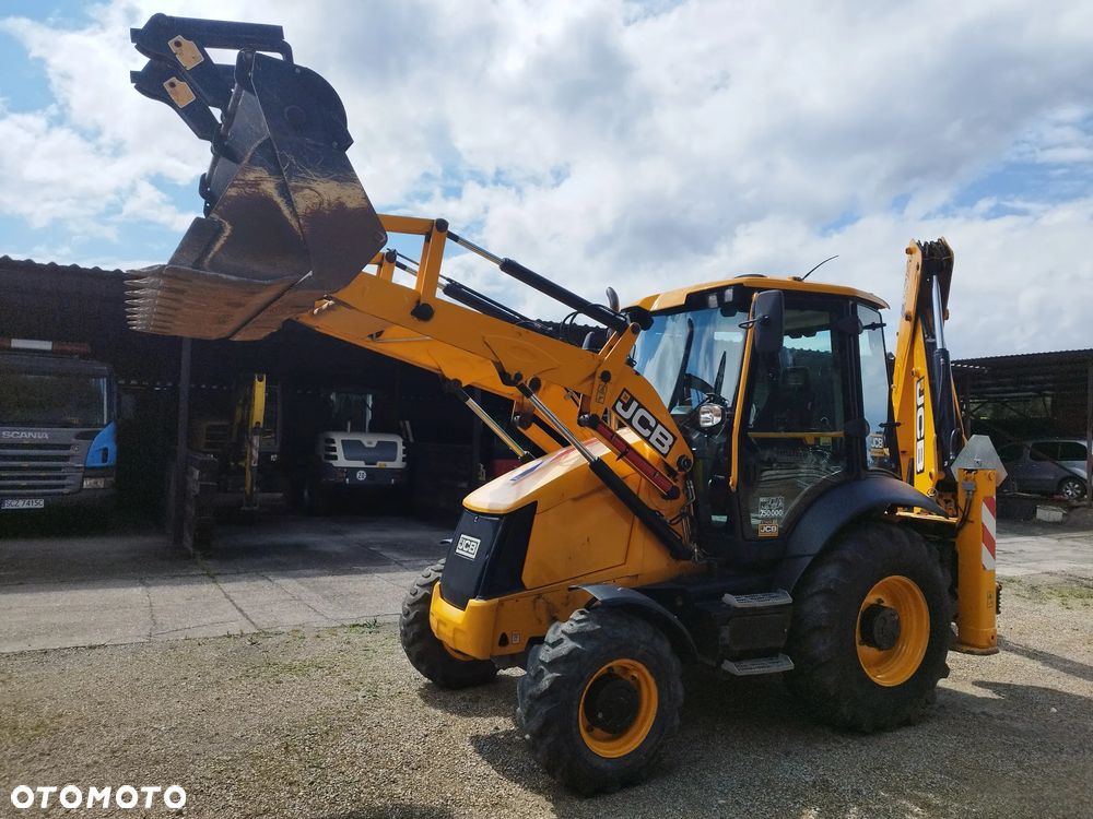 JCB 3CX - SALON PL - 900 mth - 15