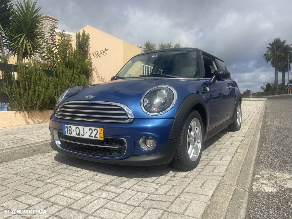 MINI 3 Portas Cooper D - 25