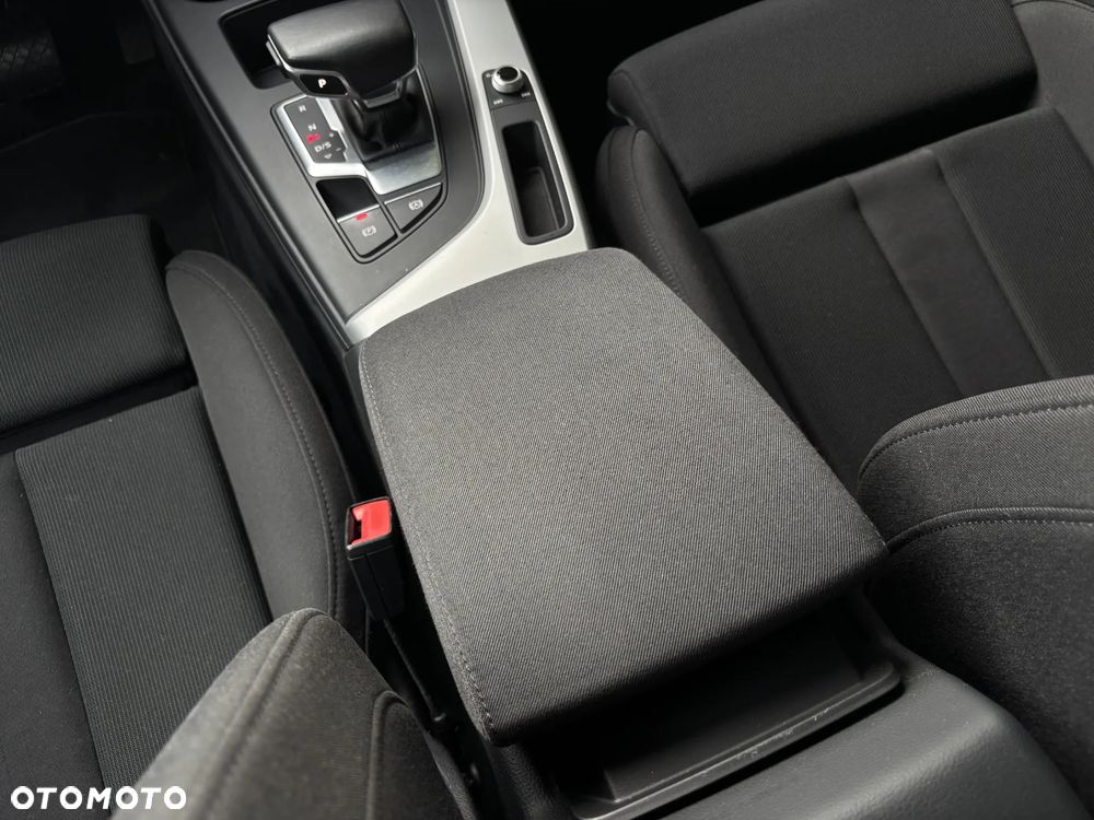 Audi A4 Avant 30 TDI S tronic advanced - 23