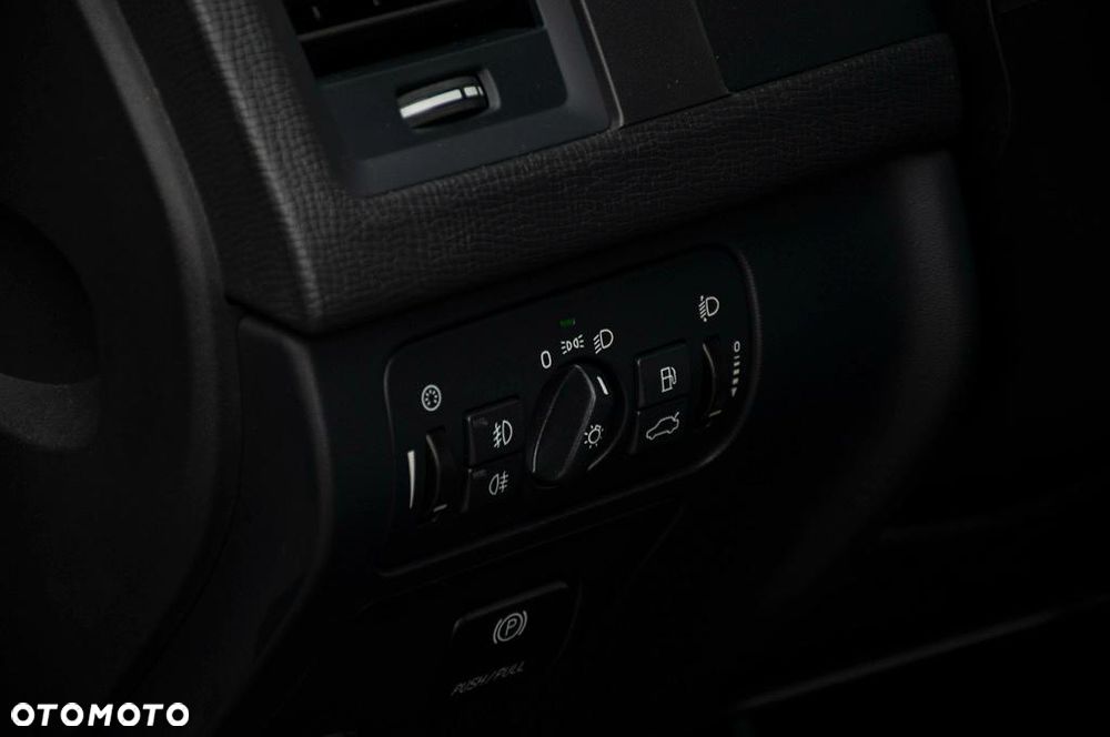 Volvo XC 60 D5 AWD Momentum - 40