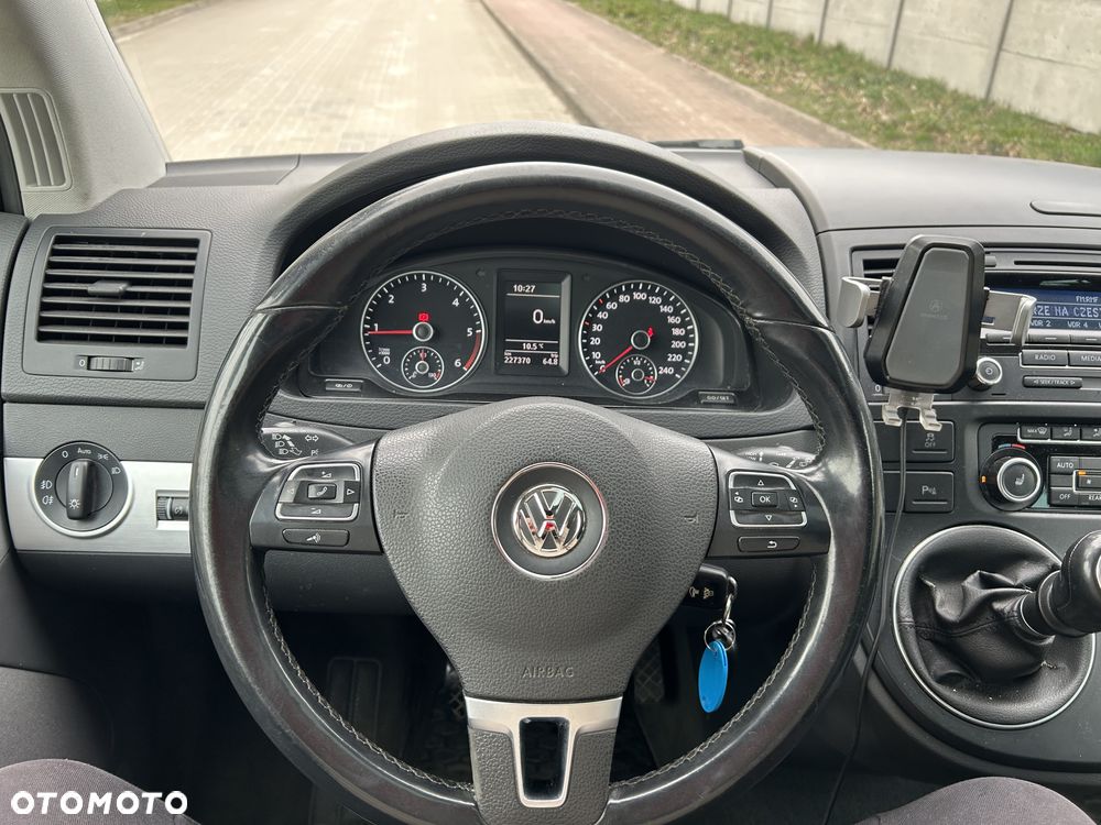 Volkswagen Multivan - 14