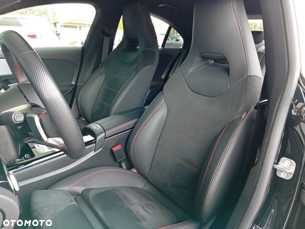 Mercedes-Benz CLA 200 mHEV AMG Line 7G-DCT - 13