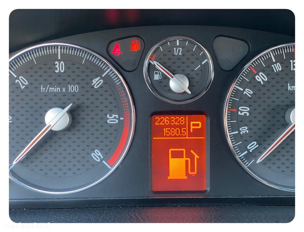 Peugeot 407 2.7HDi V6 Sport - 23