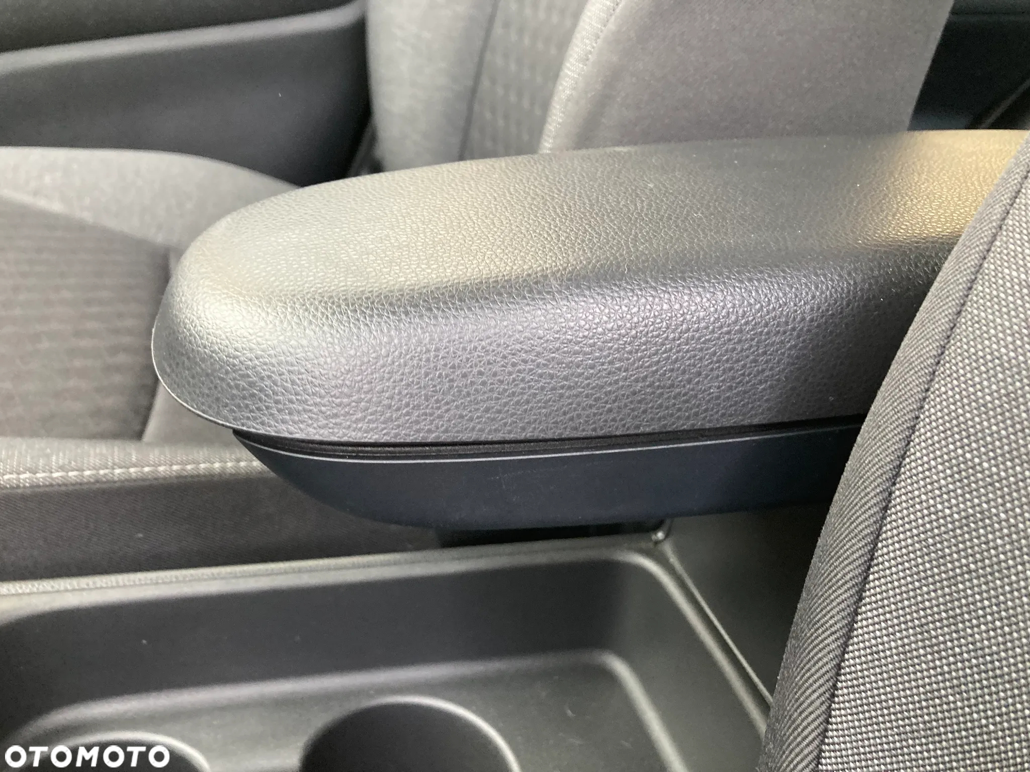 Toyota Yaris 1.5 Premium CVT - 18
