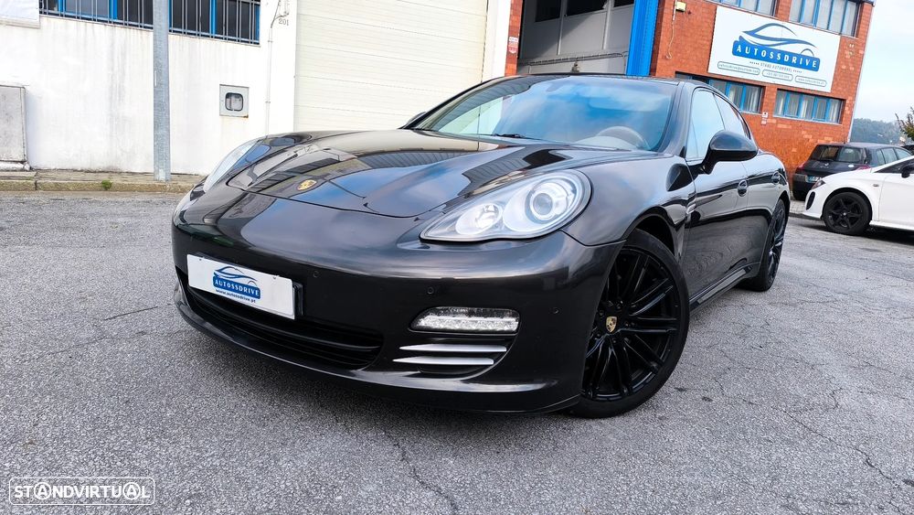 Porsche Panamera 4 Platinum Edition PDK - 17