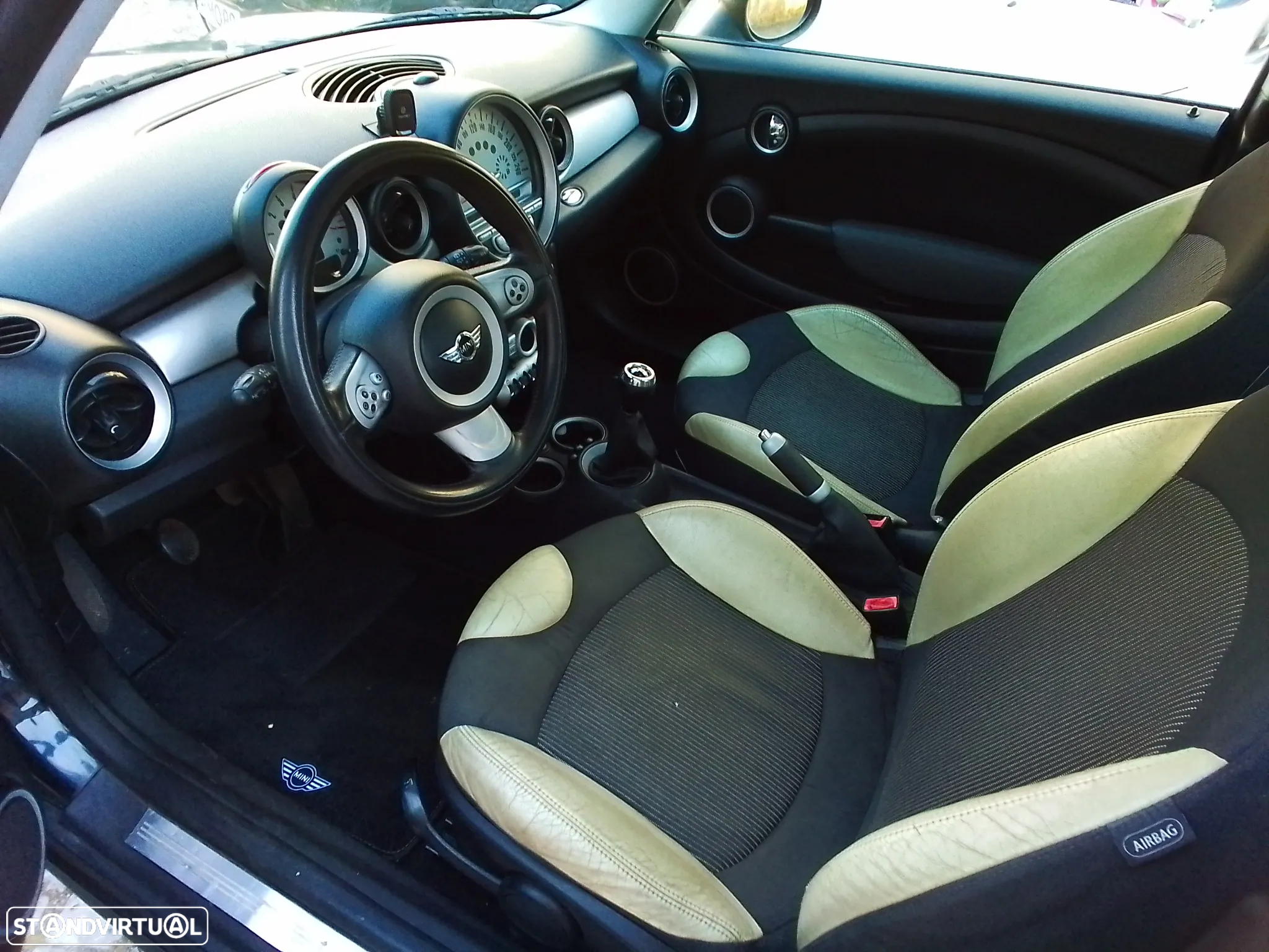 MINI 3 Portas Cooper D - 12