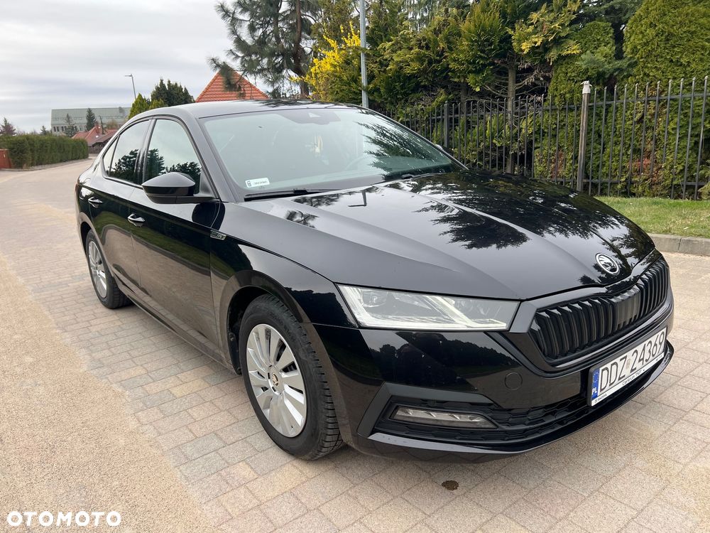 Skoda Octavia 1.5 TSI ACT Sportline - 4