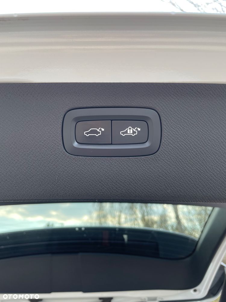 Volvo XC 90 T6 AWD Momentum - 11