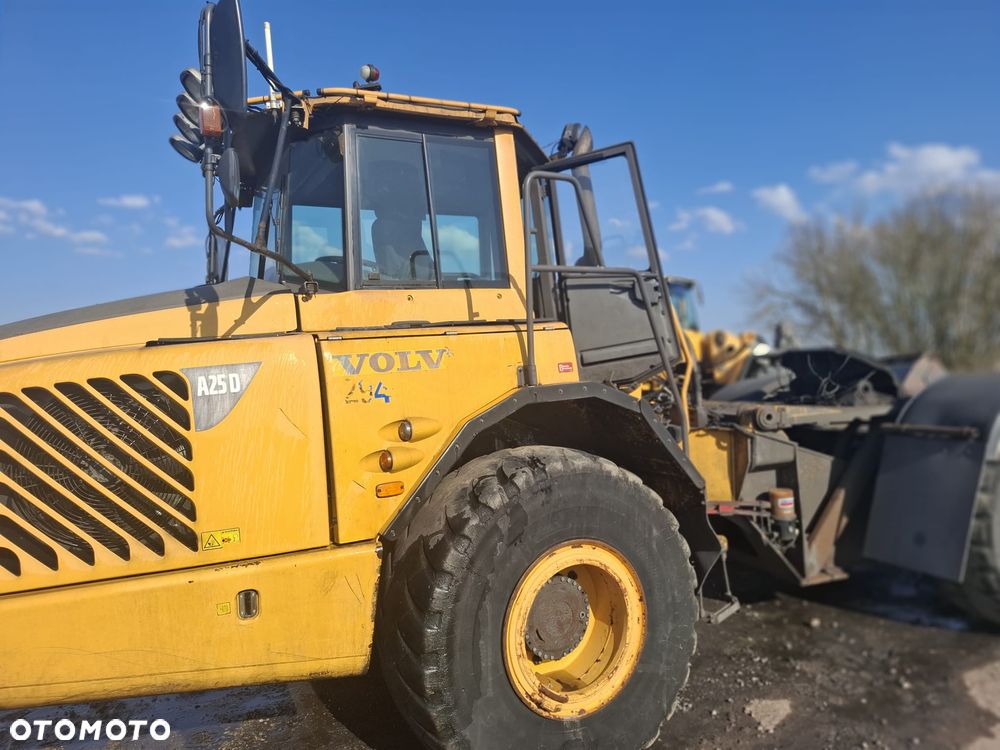 Volvo A25d - 16