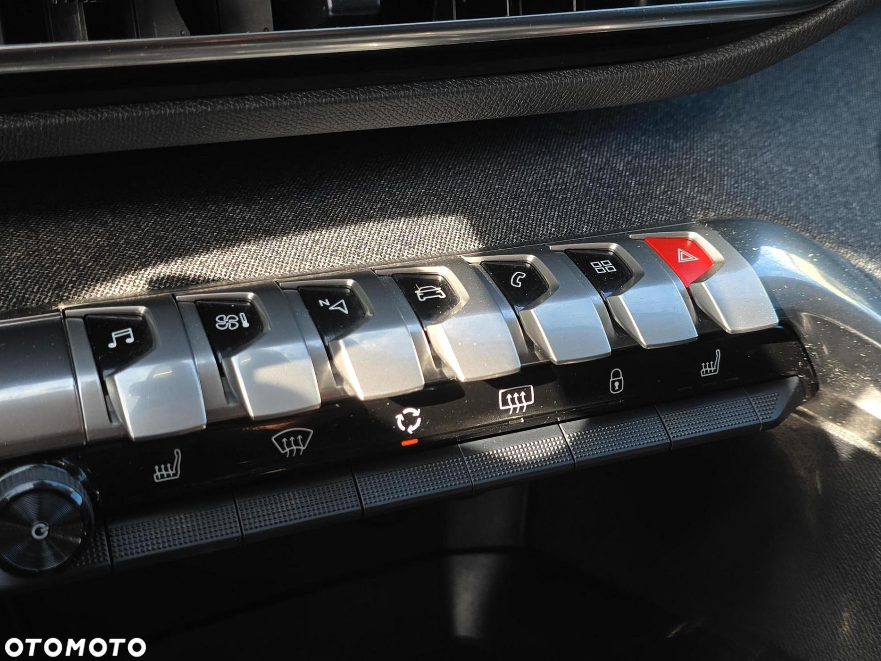 Peugeot 3008 - 18