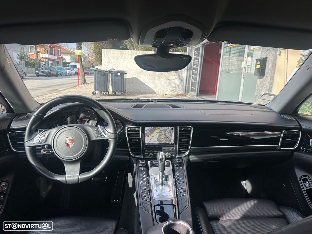 Porsche Panamera Platinum Edition - 12