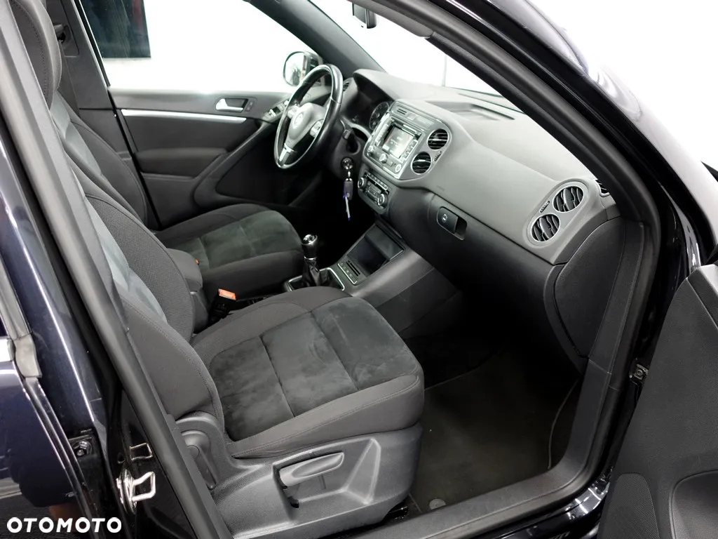 Volkswagen Tiguan 2.0 TDI Perfectline R-Style - 11