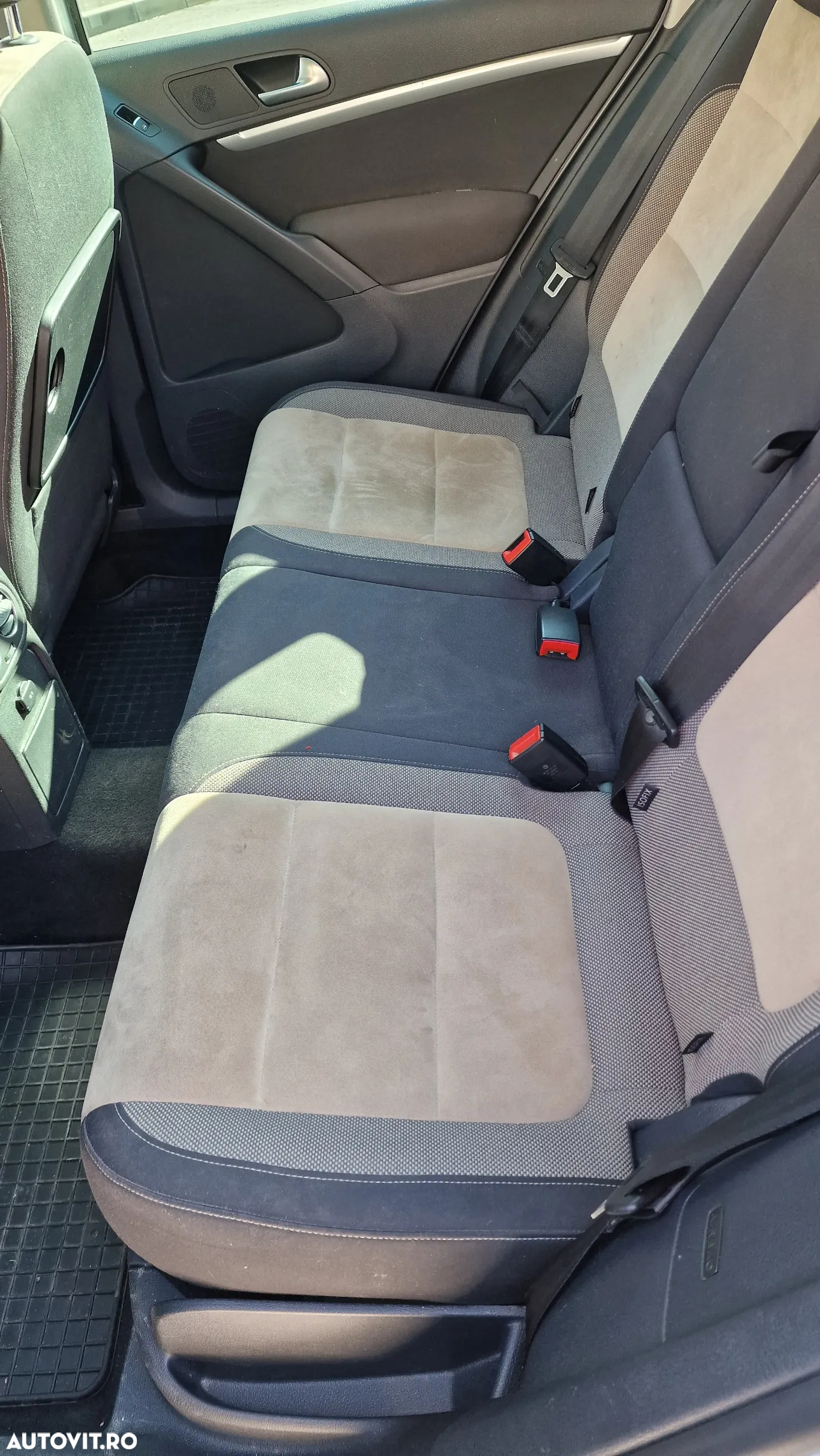 Volkswagen Tiguan 2.0 TDI 4Motion DSG BMT Sport & Style - 27