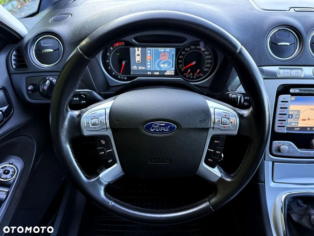Ford S-Max - 26