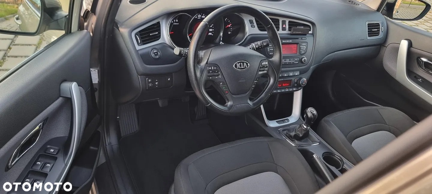 Kia Ceed Cee'd 1.6 GDI Business Line - 17