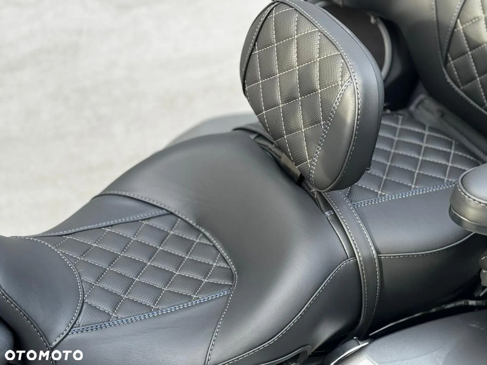 Harley-Davidson Touring Road Glide - 7