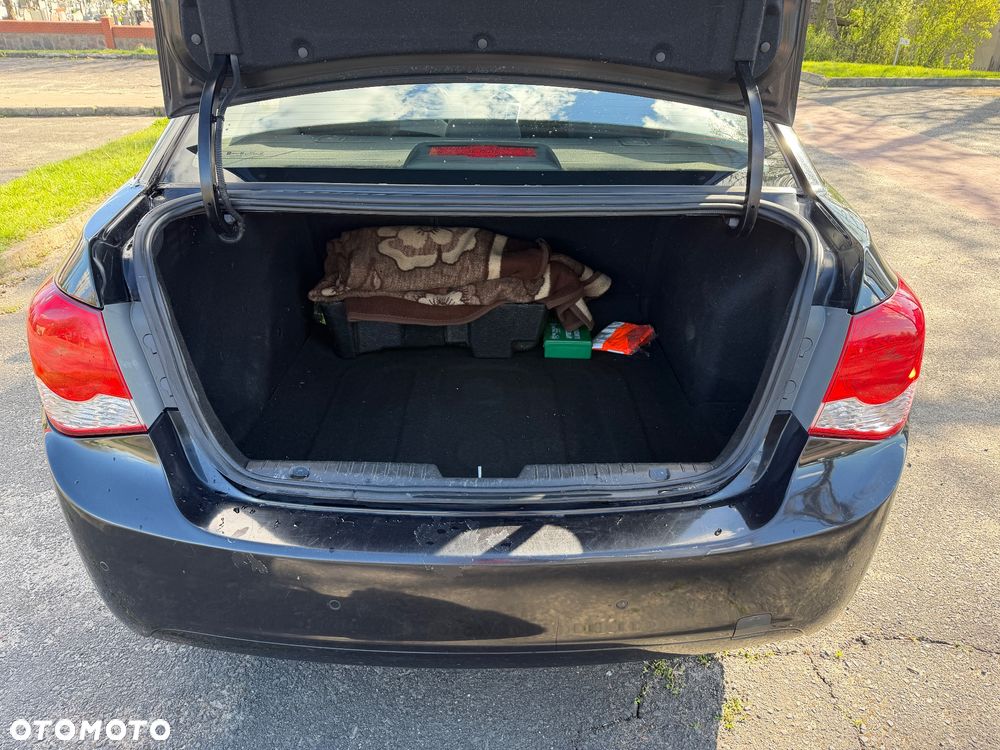 Chevrolet Cruze 1.6 - 8