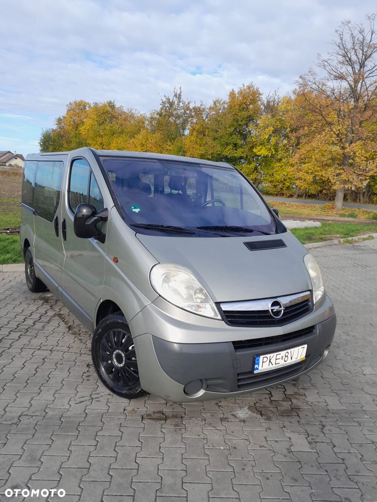 Opel Vivaro - 1
