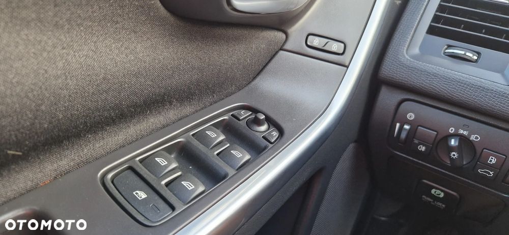 Volvo XC 60 D3 Momentum - 15